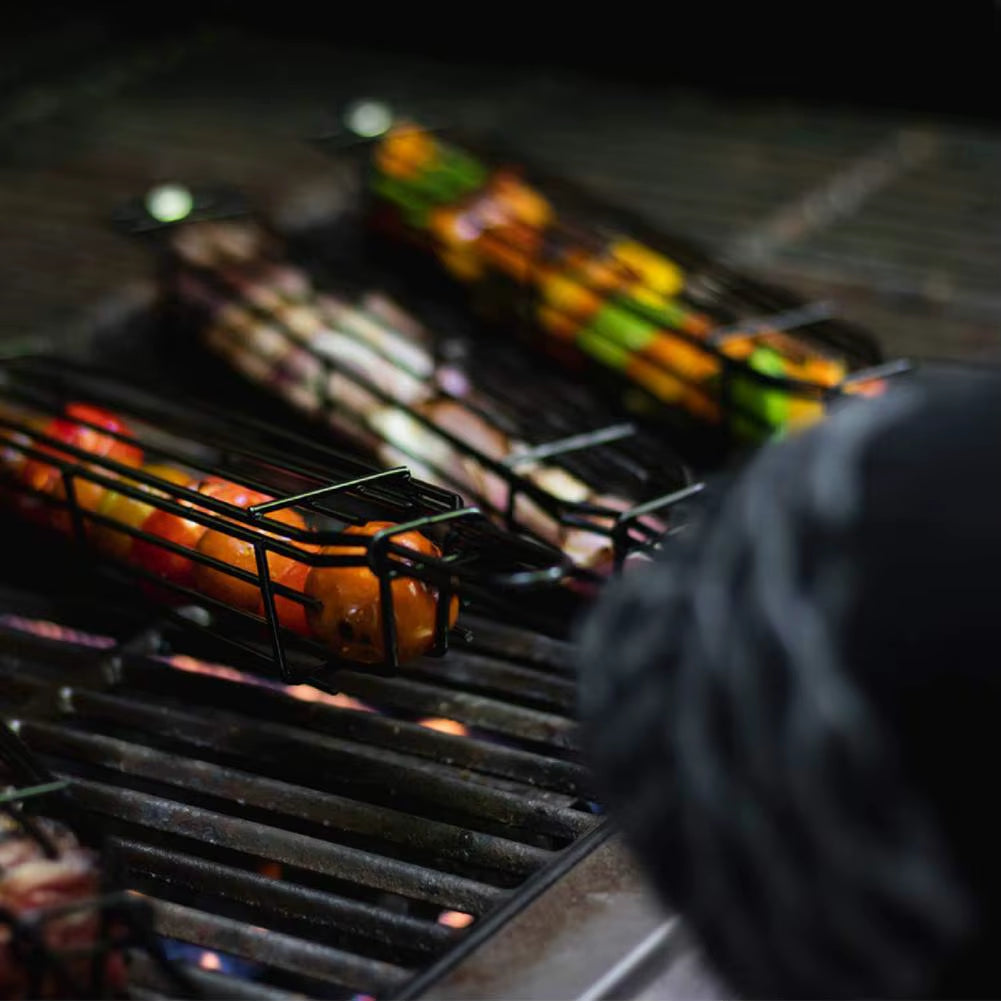 BBQ Grilling Basket Stainless Steel Portable Non-Stick Wooden Handle Grilling Baskets Vegetables Meat Hot Dog BBQ Grill Net